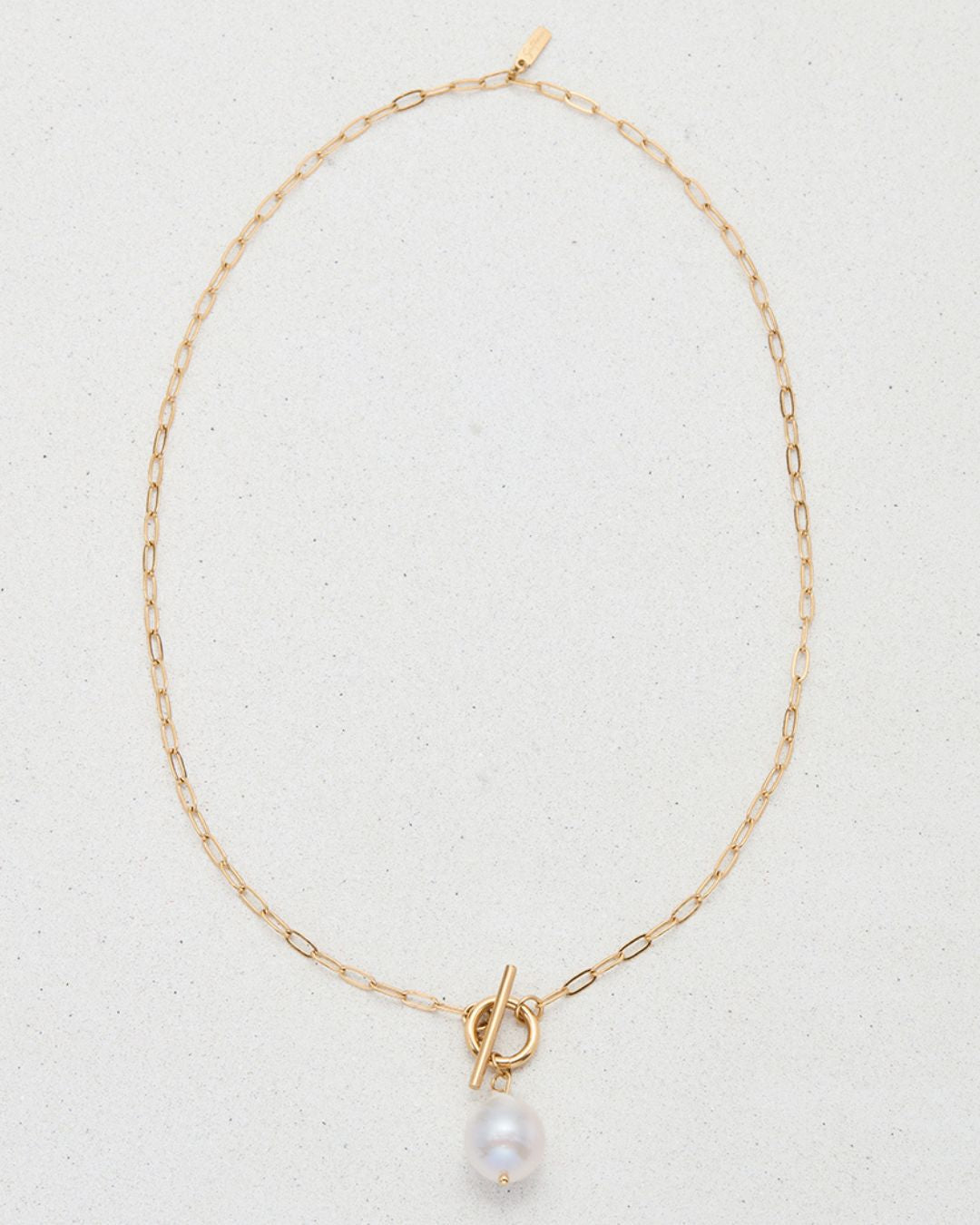FRESHWATER PEARL CASSIS NECKLACE