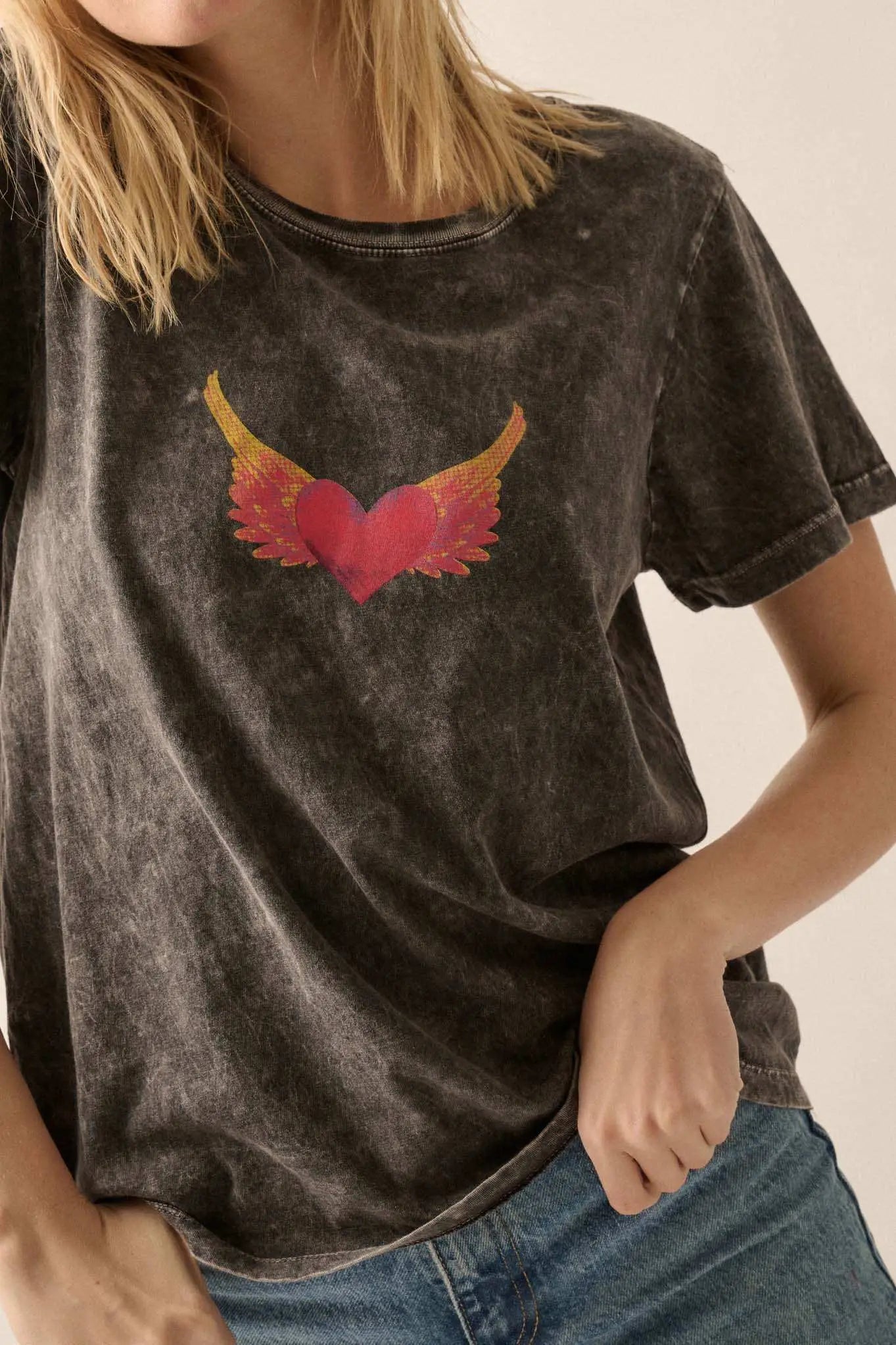 Wings of Love Vintage-Wash Graphic Tee