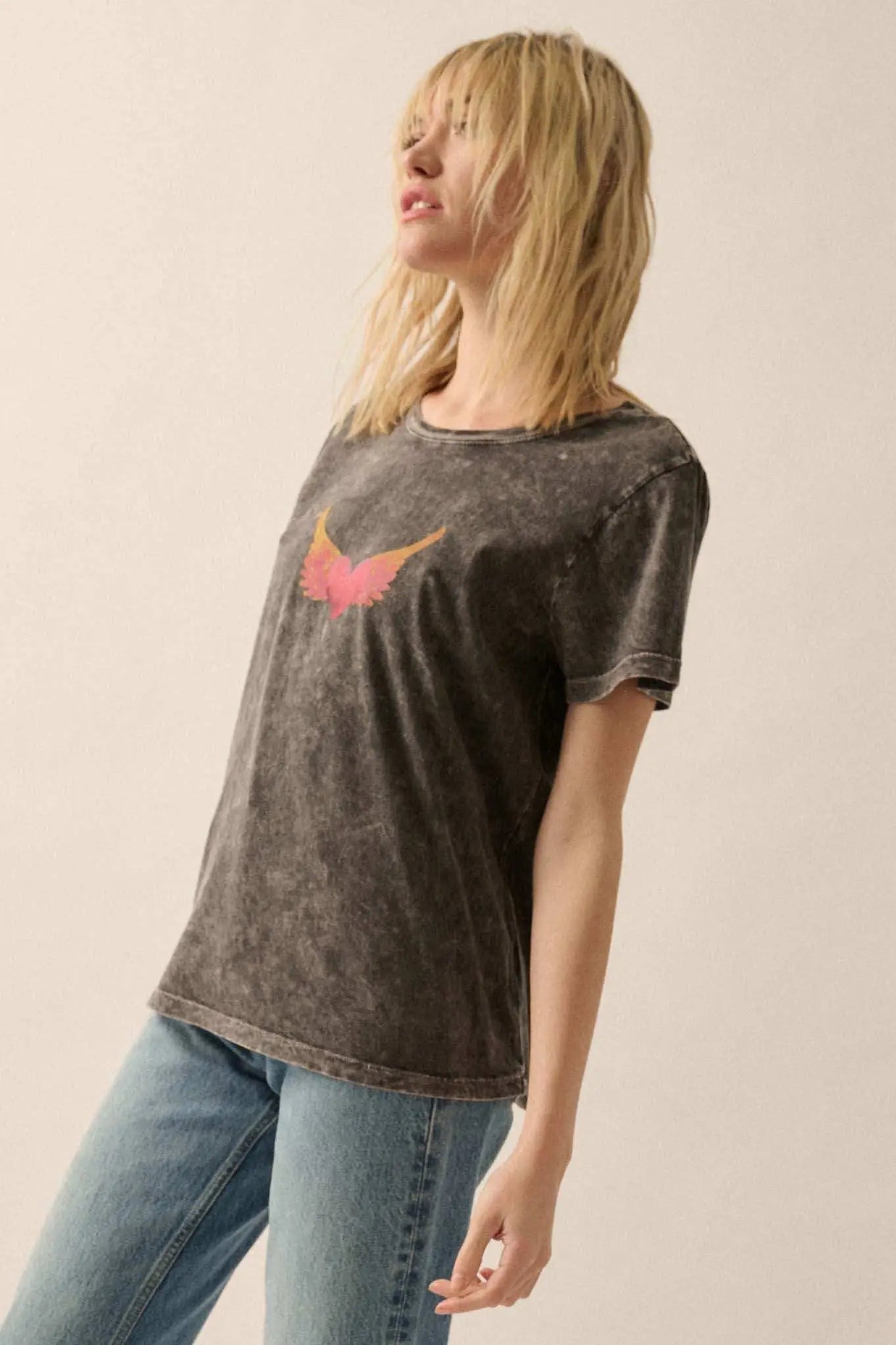 Wings of Love Vintage-Wash Graphic Tee