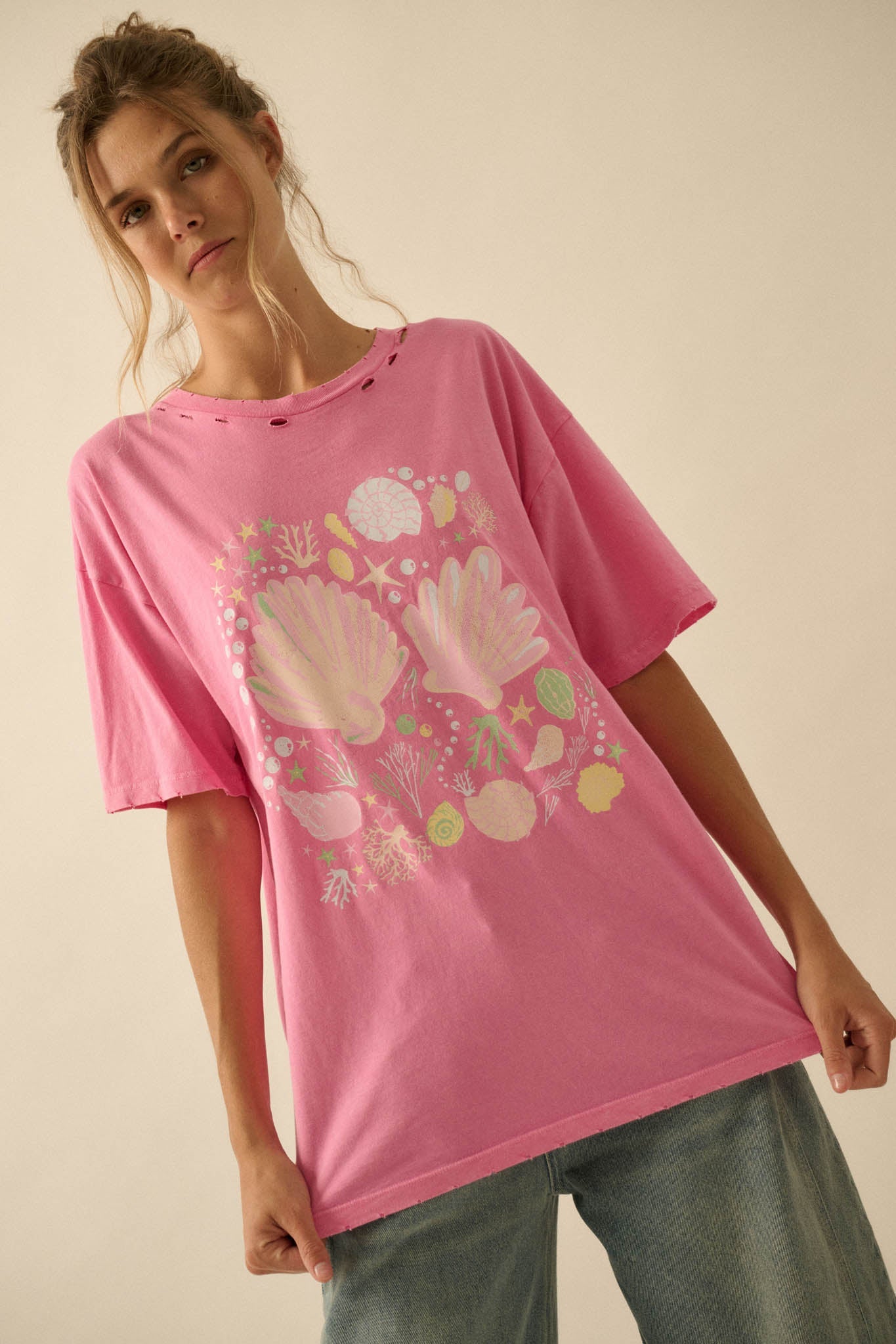 By the Seashore Distressed Seashell Graphic Tee